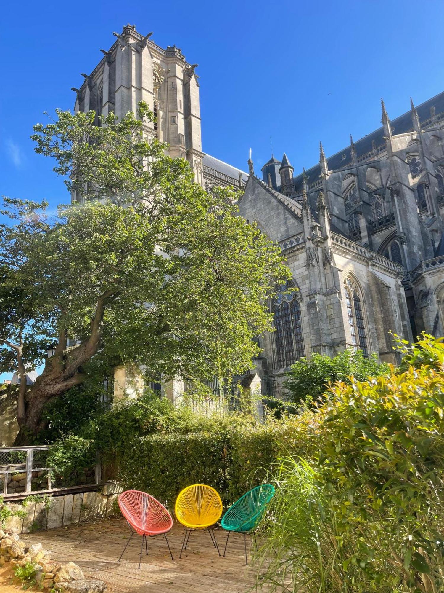 Chambres D'Hote - Maison Des Ecrivains - 50 M De La Cathedrale Et Place Des Jacobins Le Mans Buitenkant foto