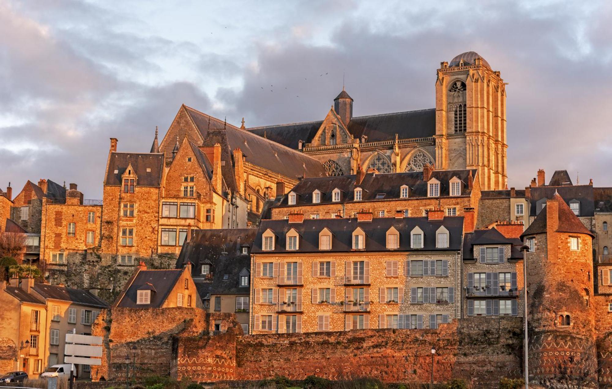 Chambres D'Hote - Maison Des Ecrivains - 50 M De La Cathedrale Et Place Des Jacobins Le Mans Buitenkant foto